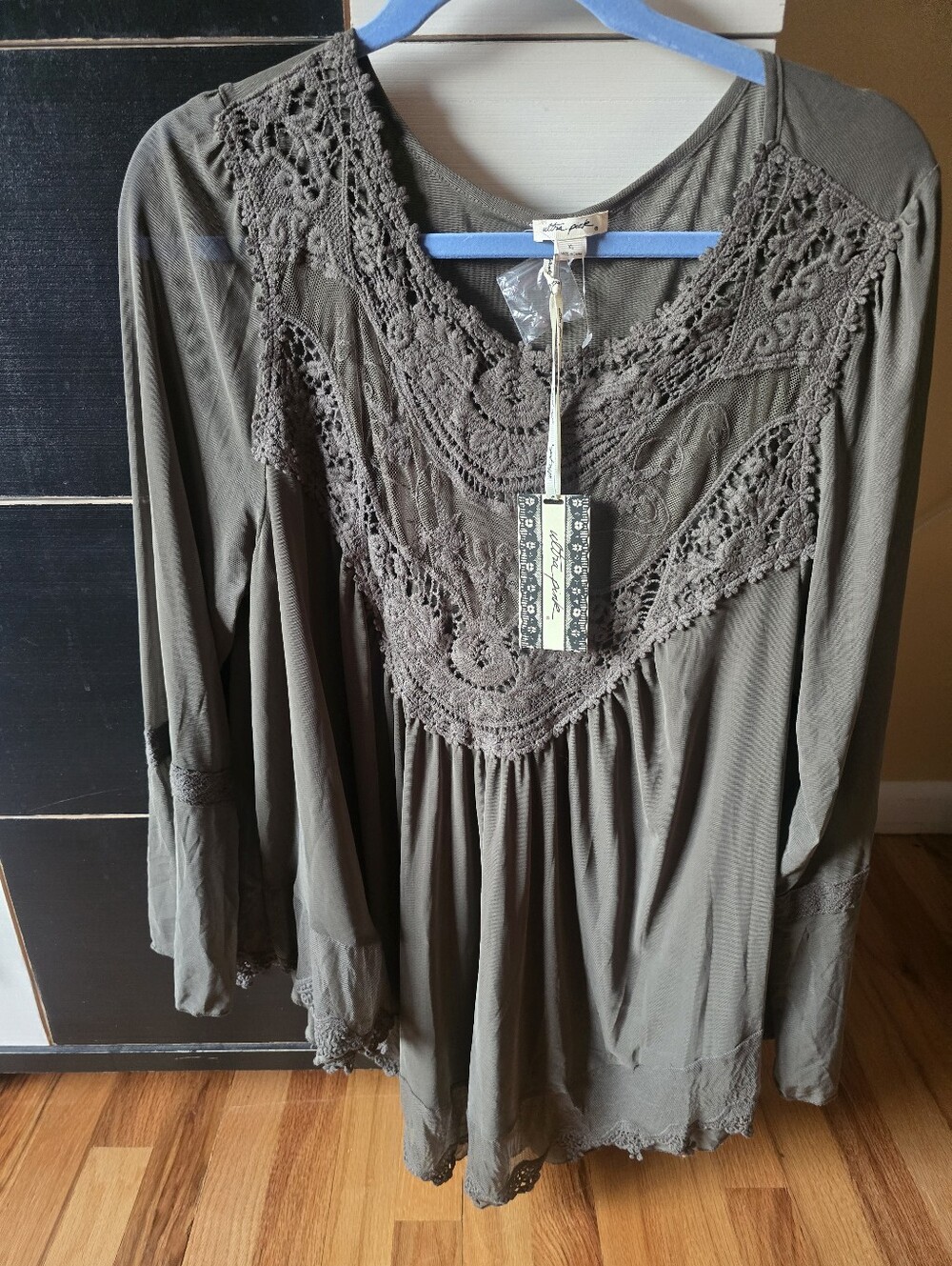 Ulta Pink Womens Lace Yoke Long Sleeve Tunic Top - Olive Green